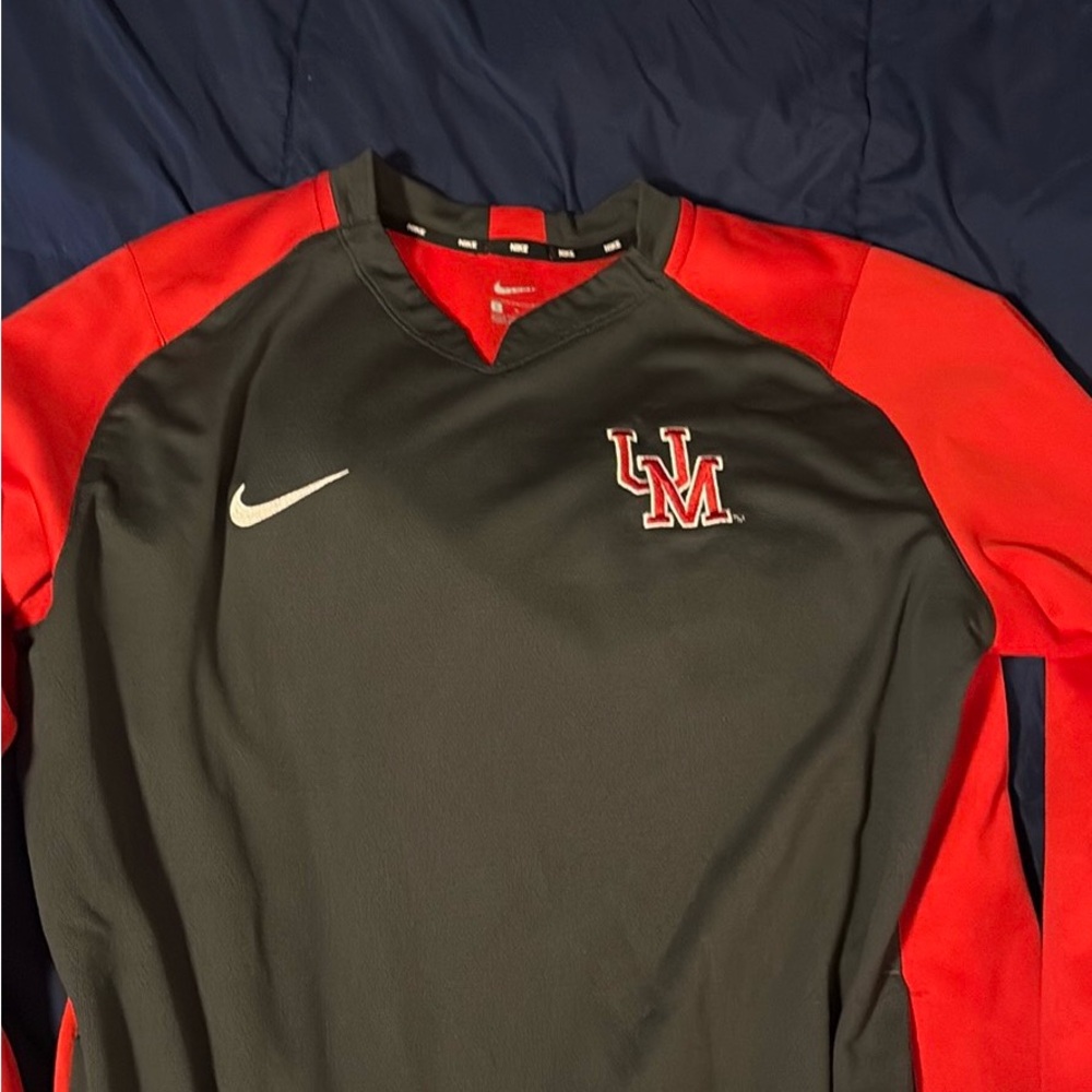 Nike Men's Long Sleeve sweatshirt